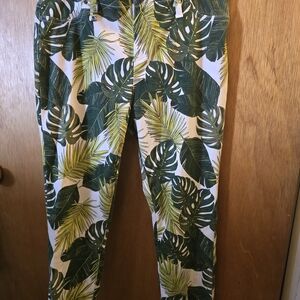 Time and Tru Green & White Tropical Print Skinny Pants